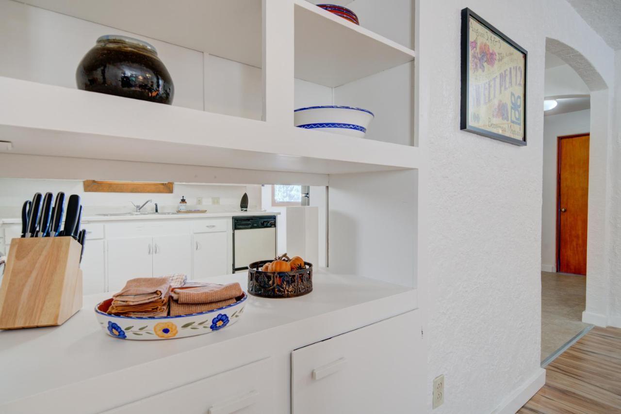 Charming And Cozy Downtown 3 Bedroom Walk To Dinner And Drinks