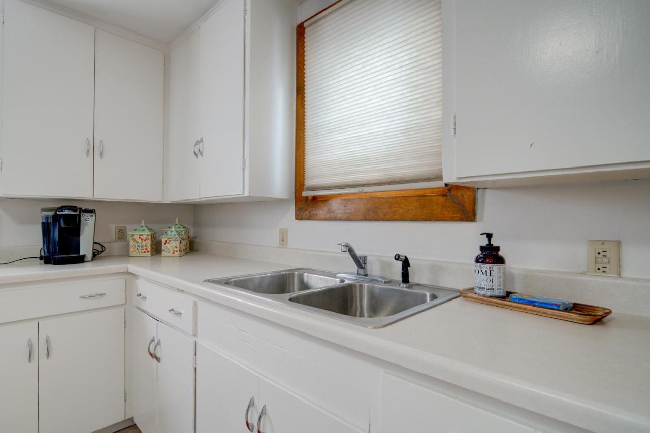 Charming And Cozy Downtown 3 Bedroom Walk To Dinner And Drinks Apartment